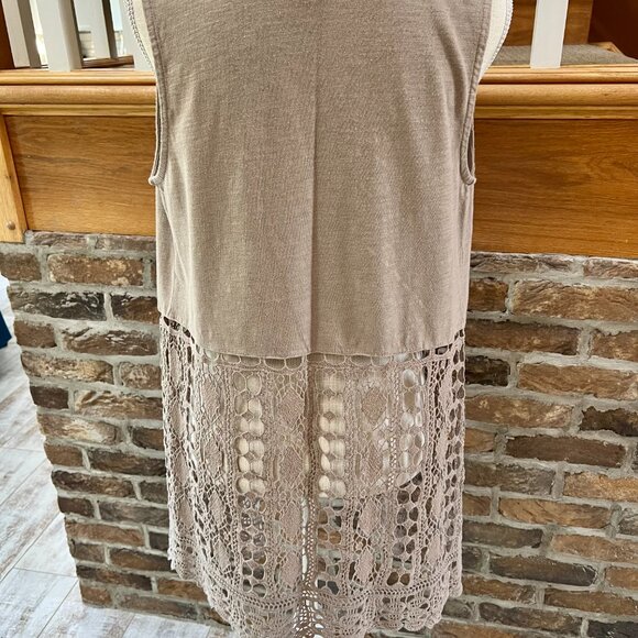 Zenergy by Chico's Capri Pants with FREE Matching Cardigan - Picture 9 of 11